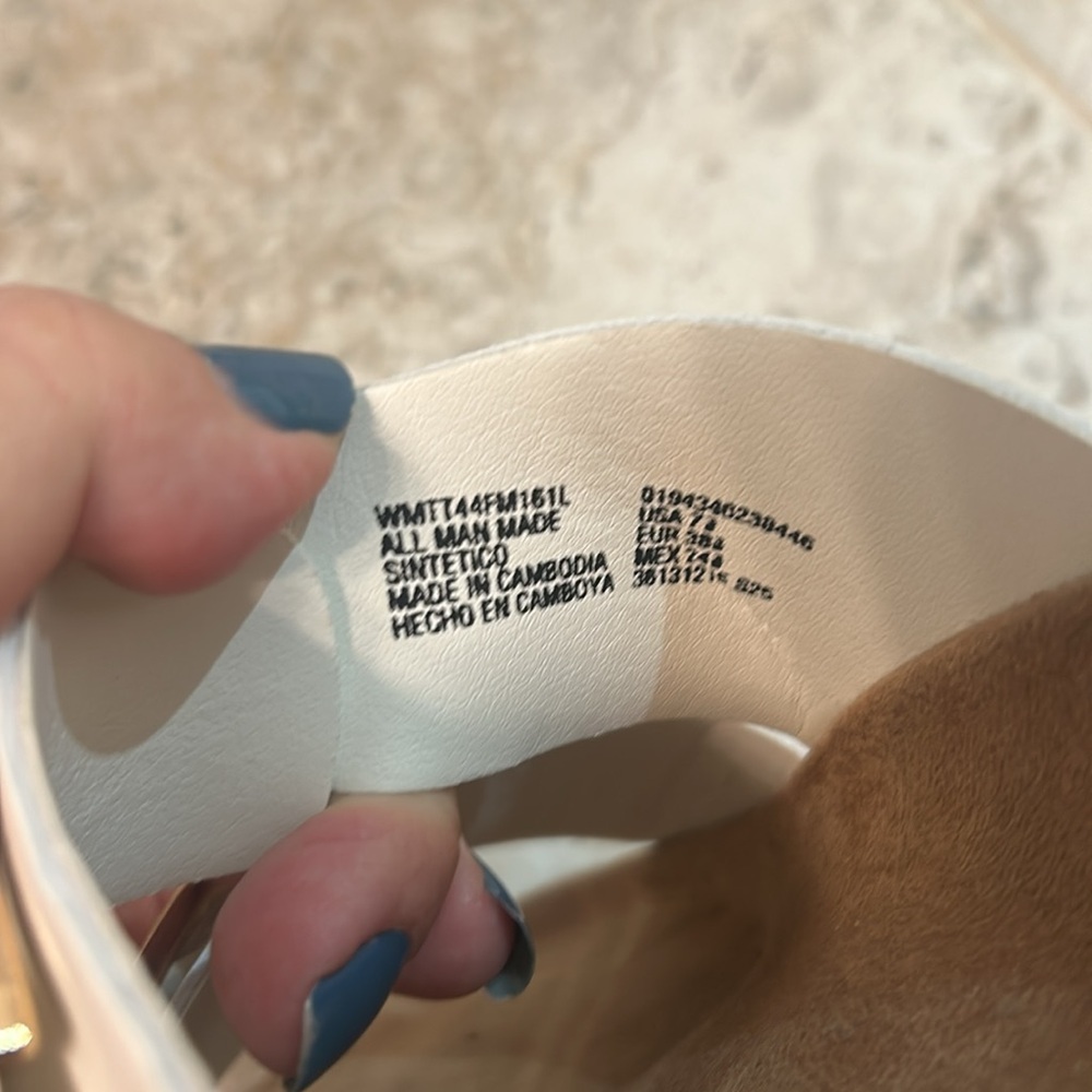 NEW Time and Tru White Double Strap Gold Buckle Slides SZ 7.5 - Picture 7 of 8